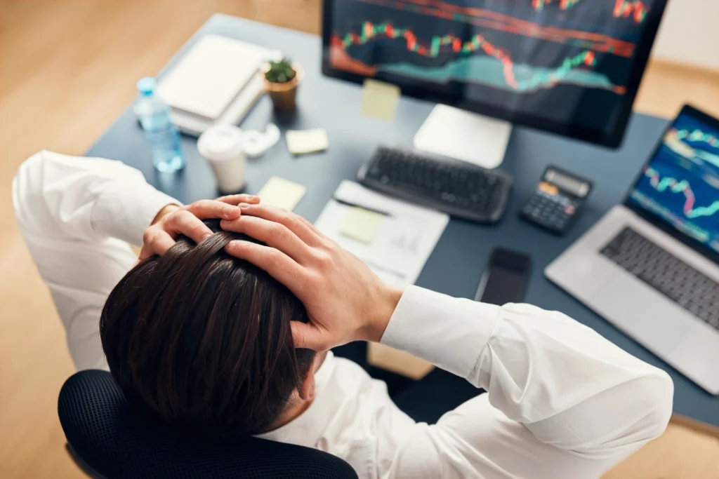 Navigating Market Volatility and Staying The Course With Confidence